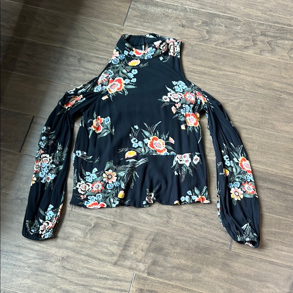Floral Cold Shoulder Top - Black